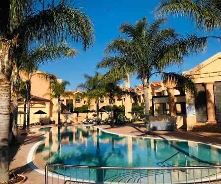 Luxury - T2 Vue Sur Piscine - Da
